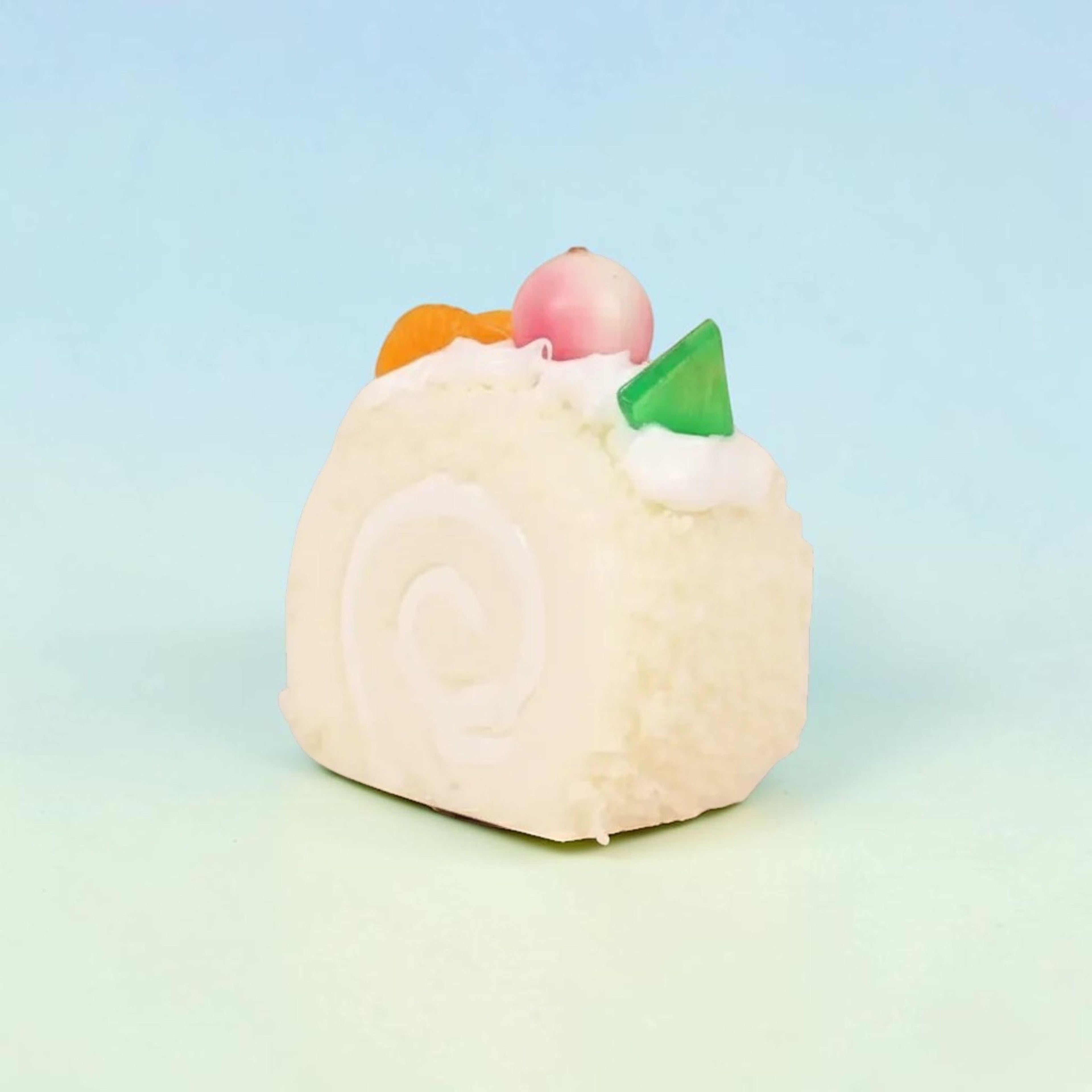 Faux Swiss Roll Cake Decor – Kawaii Mini Dessert Desk Accent